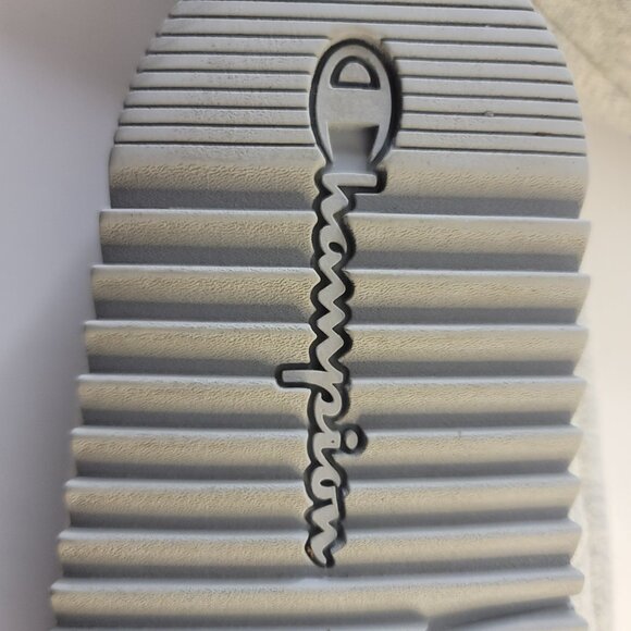 Champion Women's University Slippers Size 6 - Picture 7 of 8